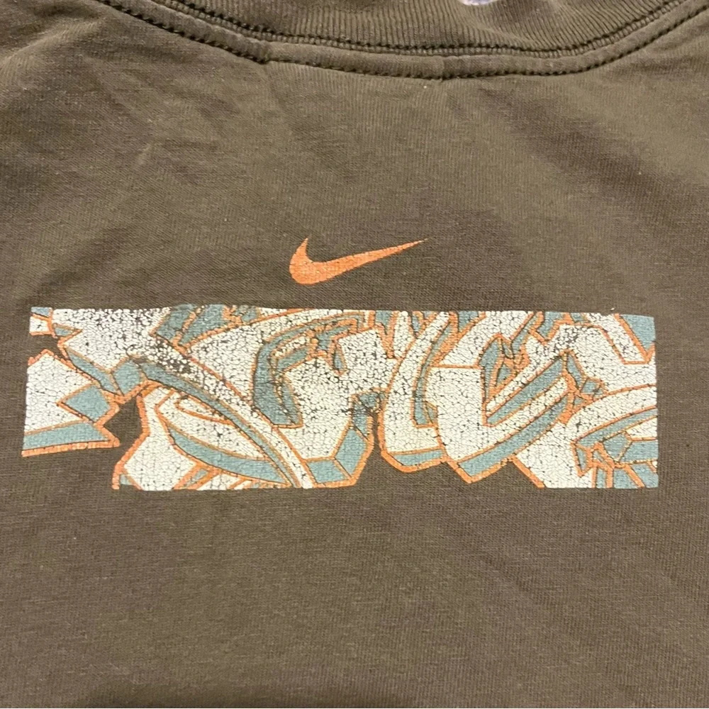 Vintage‎ y2k Nike Brown Graphic T-Shirt with flaming shoe XL